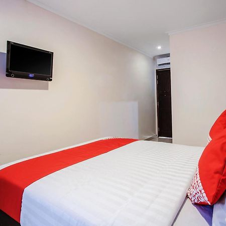 OYO 134 Lg Residence Surabaya Buitenkant foto