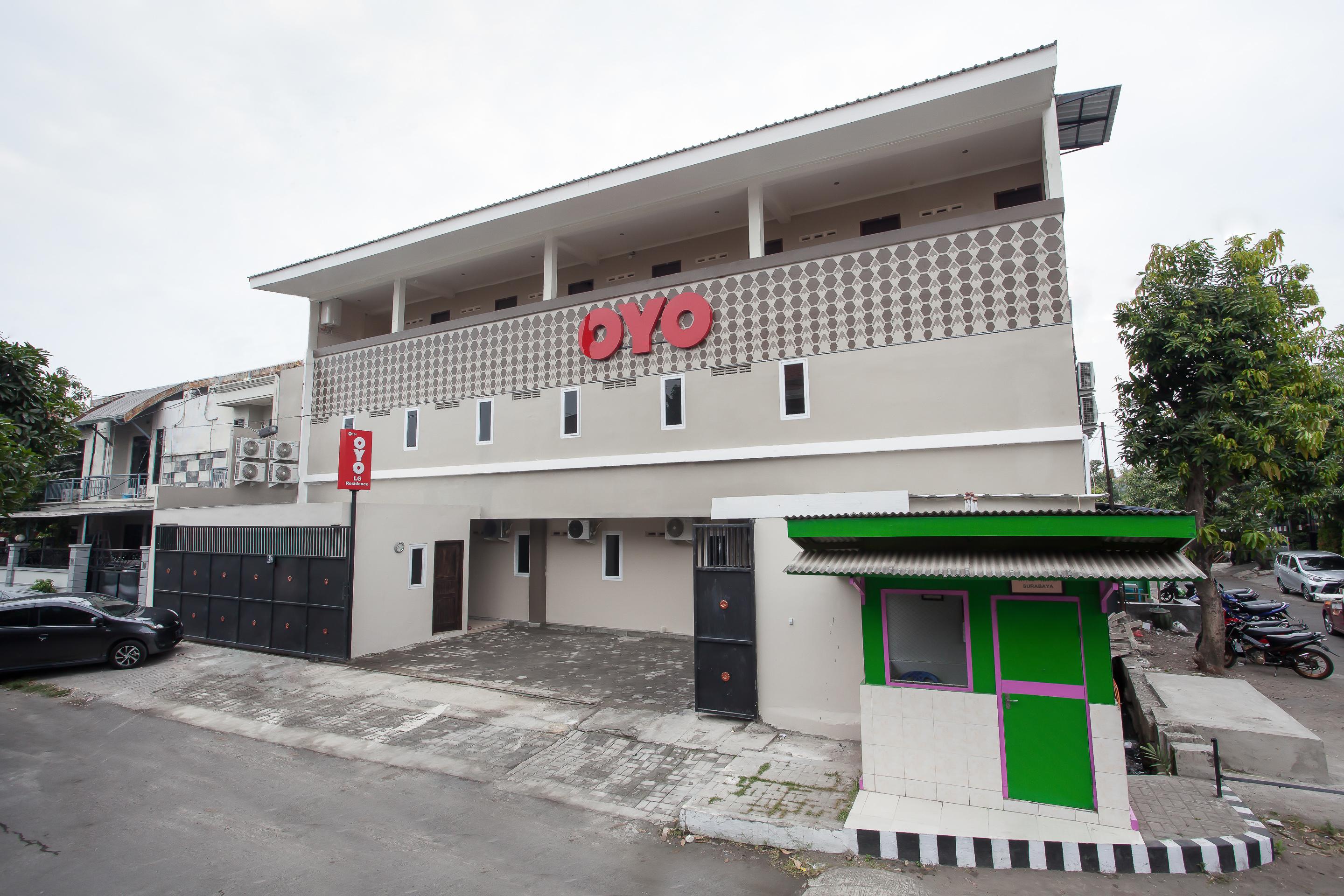 OYO 134 Lg Residence Surabaya Buitenkant foto