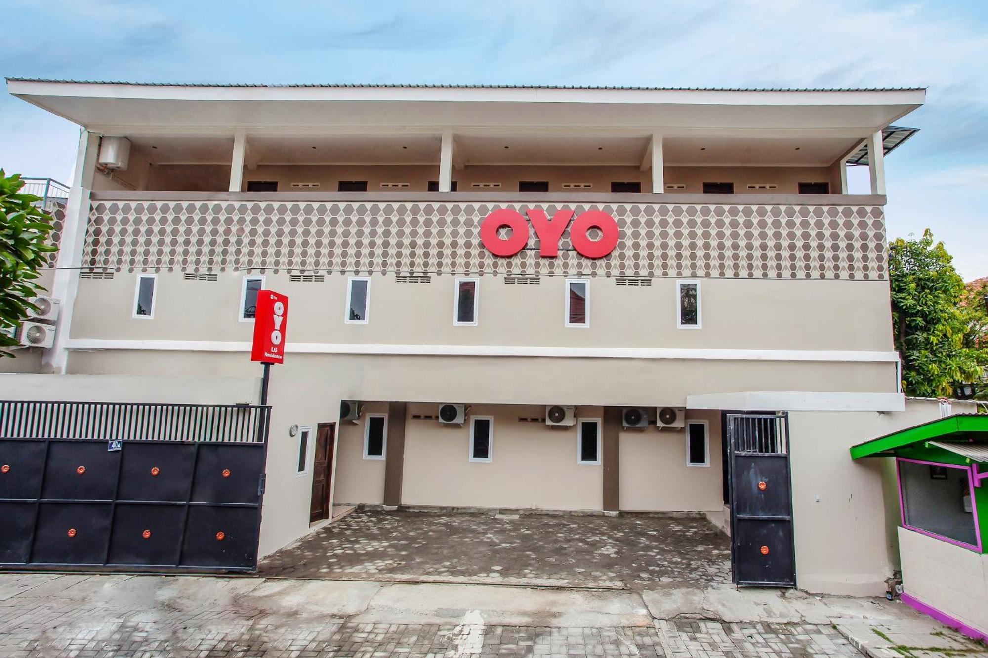 OYO 134 Lg Residence Surabaya Buitenkant foto